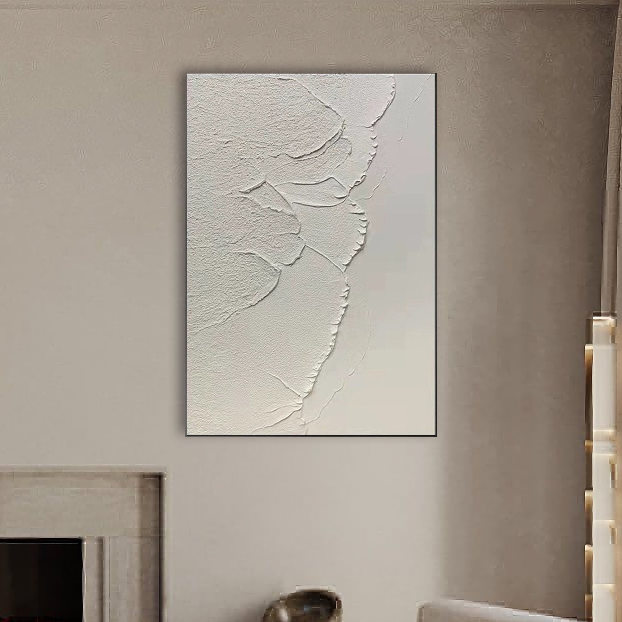Arte minimalista con textura blanca "Wavecrest"